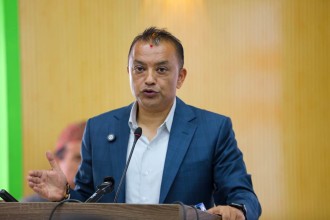 लाल आयोगको प्रतिवेदन सार्वजनिक गर्न गगन थापाको माग