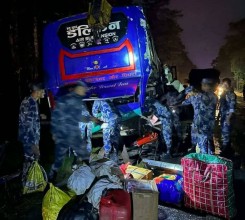 गौरबाट छुटेको बससहित तीन साधन ठोक्किदा ३३ जना घाइते