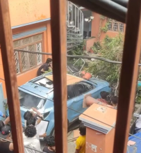 वीरगन्जमा मन्त्री अजय चौधरीको निवासमा तोडफोड