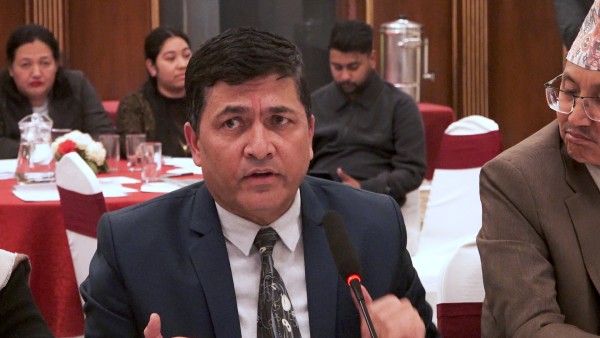 संघीयता पूर्णरुपमा कार्यान्वयन नहुँदा प्राकृतिक स्रोतको परिचालनमा समस्या आयो : एकनारायण अर्याल