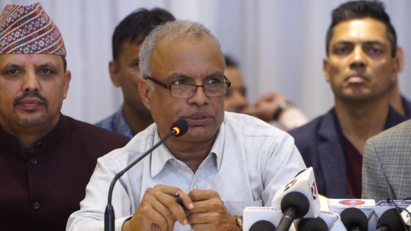 मंसिर मसान्तभित्र कांग्रेस महाधिवेशन गर्नैपर्छ, नेतृत्व बदल्नैपर्छ : गुरु घिमिरे