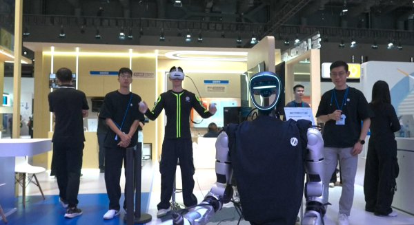 चीनमा एआई प्रतिभाहरुको खोजी, रोजगार मेलामा घुइँचो