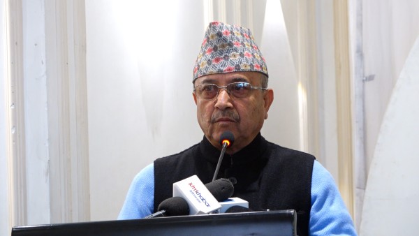 संविधान संशोधनका विषयमा संसद बाहिरै बसेर सशक्त पहल गर्छौं : खड्का