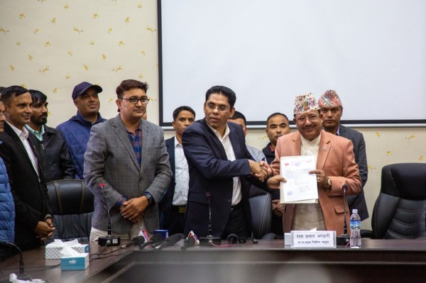 विप्लव नेतृत्वको ‘कम्युनिस्ट पार्टी नेपाल’ ले दल दर्ताका लागि निर्वाचन आयोगमा दियो निवेदन