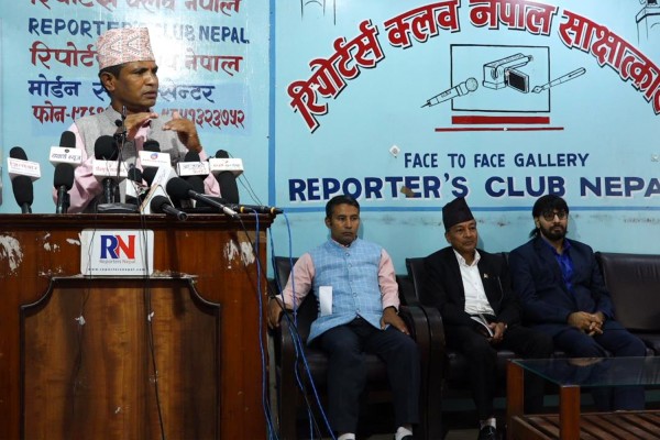 रोमन लिपिको इम्बोस्ड नम्बर प्लेटविरुद्ध जाग नेपाली अभियानको विरोध