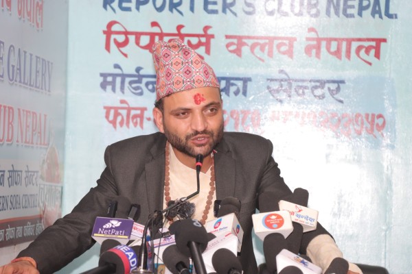 प्रत्यक्ष निर्वाचित कार्यकारी प्रधानमन्त्रीमा डा. निकोलस भुसालको उम्मेदवारी घोषणा