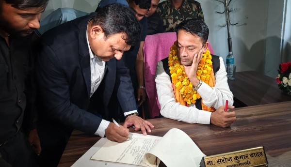 मुख्यमन्त्री यादवले गरे पदभार ग्रहण, मधेसका शहीदलाई मधेस रत्न दिइने पहिलो निर्णय