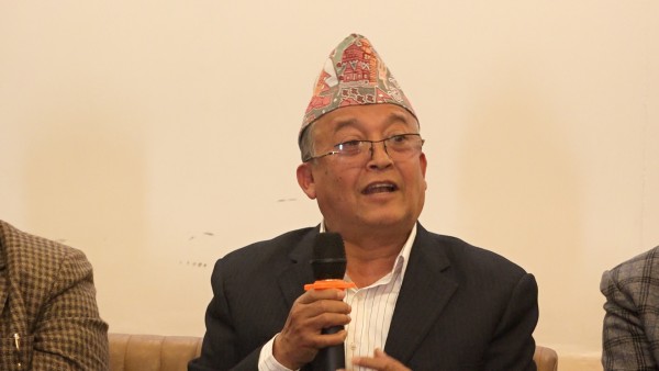 हरेक नागरिकले कार्यस्थलबाट भोट हाल्न पाउनुपर्छ : दिनेश थपलिया