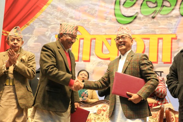 राप्रपा र राप्रपा नेपालबीच एकता सम्पन्न, घर फर्किन पाउँदा खुसी लागेको कमल थापाको भनाई