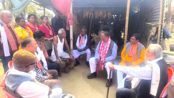 जसपा अध्यक्ष यादवद्वारा शम्भुनाथ नगरपालिकामा मत माग्दै घरदैलो