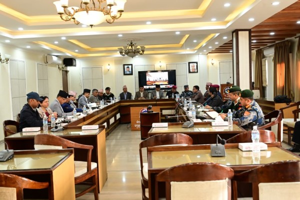 निर्धक्क भएर फागुन २१ गतेको मतदान प्रक्रियामा भाग लिन मतदातालाई गृहमन्त्री अर्यालको आव्हान