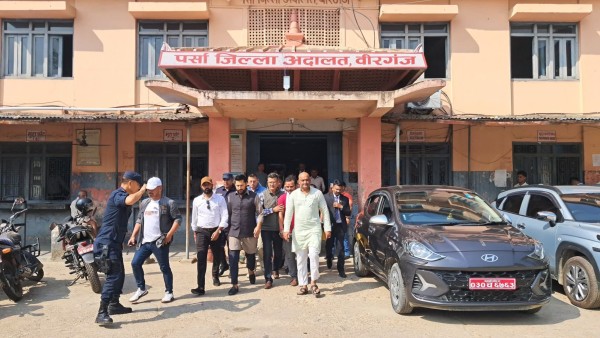 म्याद बुझेर काठमाडौं फर्किए रास्वपा सभापति रवि लामिछाने