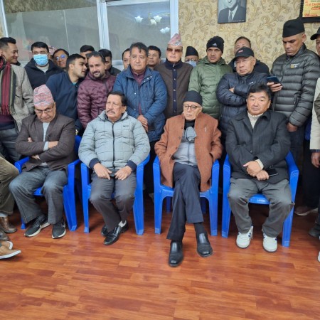 विशेष महाधिवेशन केन्द्रीय समितले आब्हान गर्नुपर्छ : डा.शेखर कोइराला