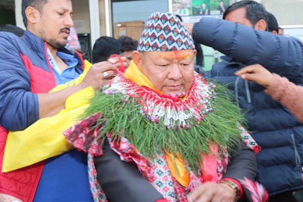 उम्मेदवारी दर्तापछि पूर्वमन्त्री आलेको उद्घोष : विकासलाई प्राथमिकतामा राख्छु