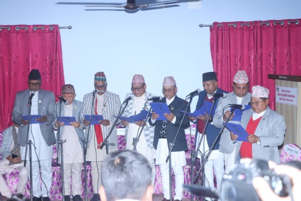 कोशी प्रदेशमा मन्त्रिपरिषद् पुनर्गठन, ८ मन्त्री र २ राज्यमन्त्रीले लिए शपथ