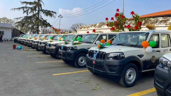 निर्वाचनका लागि भारतले दिएका गाडी अर्थ मन्त्रालयलाई हस्तान्तरण