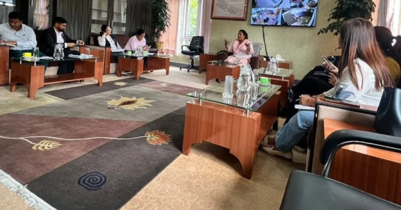 बाढी प्रभावितलाई खाद्यान्न र खानेपानी पुर्याउन सांसदहरुसँग कृषिमन्त्रीको छलफल