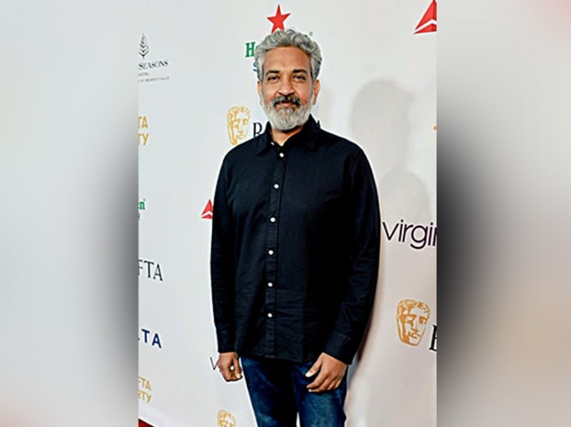 चर्चित भारतिय फिल्म निर्देशक राजामौलीविरुद्ध प्रहरीमा उजुरी