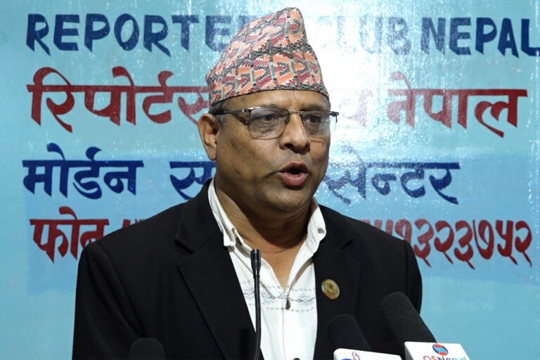 निजामती सेवा विधेयक विवादमा खतिवडा र दुरा नैतिक जिम्मेवारी लिनुपर्ने: सांसद आचार्य