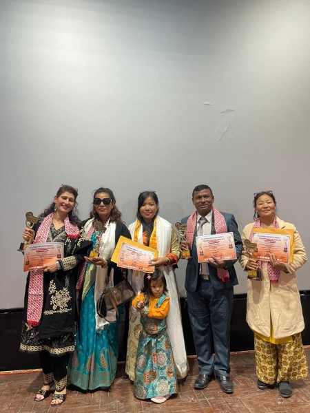 ओपासना चलचित्र म्यूजिक अवार्डबाट रत्नदिप चौधरी  सम्मानित