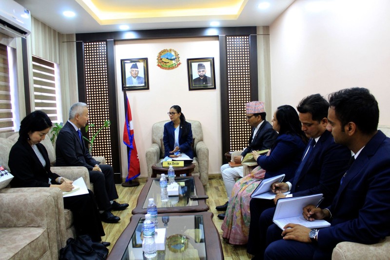 कानूनमन्त्री गौतम र जापानका राजदूत तोरुबीच भेटघाट, कानून सुधार र एआई नियमनमा नेपाल–जापान सहकार्यबारे छलफल