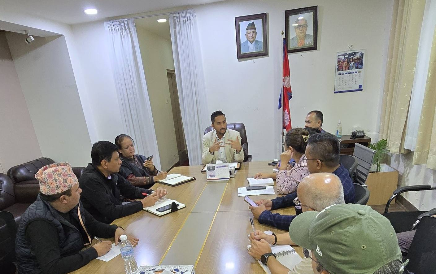 संचार सम्पर्क अवरुद्ध भए मन्त्रालयमा सम्पर्क गर्न मन्त्री खरेलको आग्रह