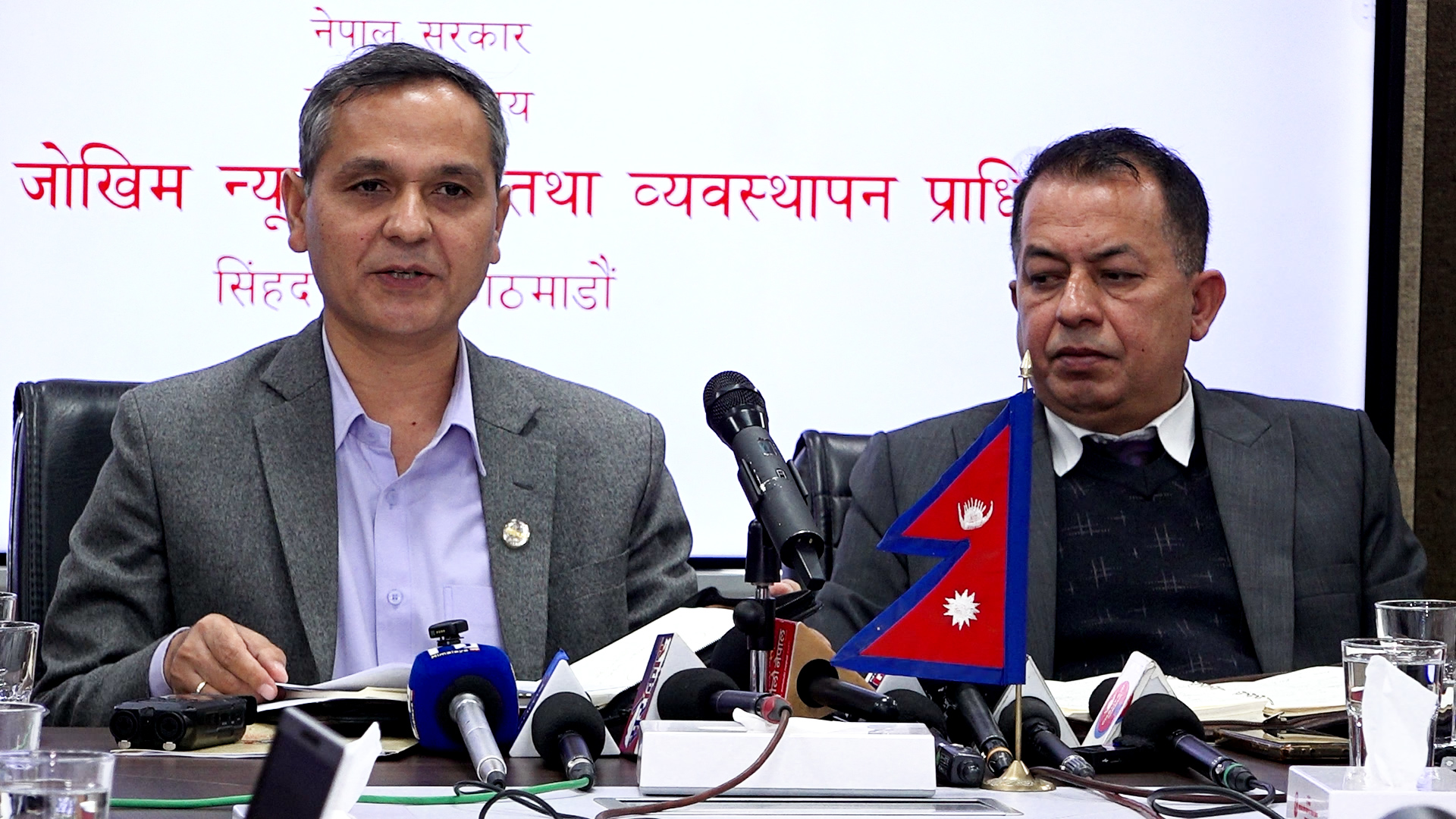 गृहमन्त्रीद्वारा सित लहर र हिमपात पूर्व तयारी तथा प्रतिकार्य राष्ट्रिय कार्ययोजना २०८२ जारी