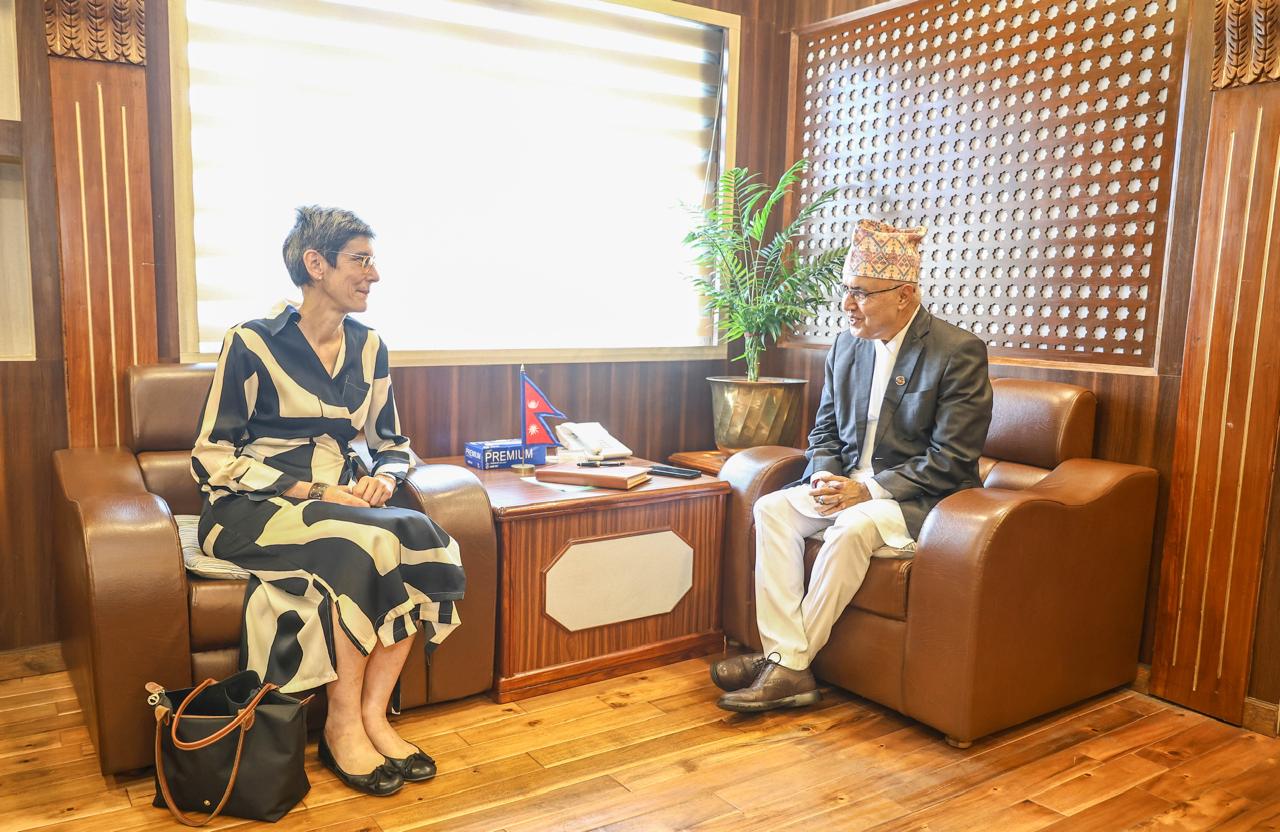 अर्थमन्त्री र विभिन्न मुलुकका राजदूतबीच शिष्टाचार भेट