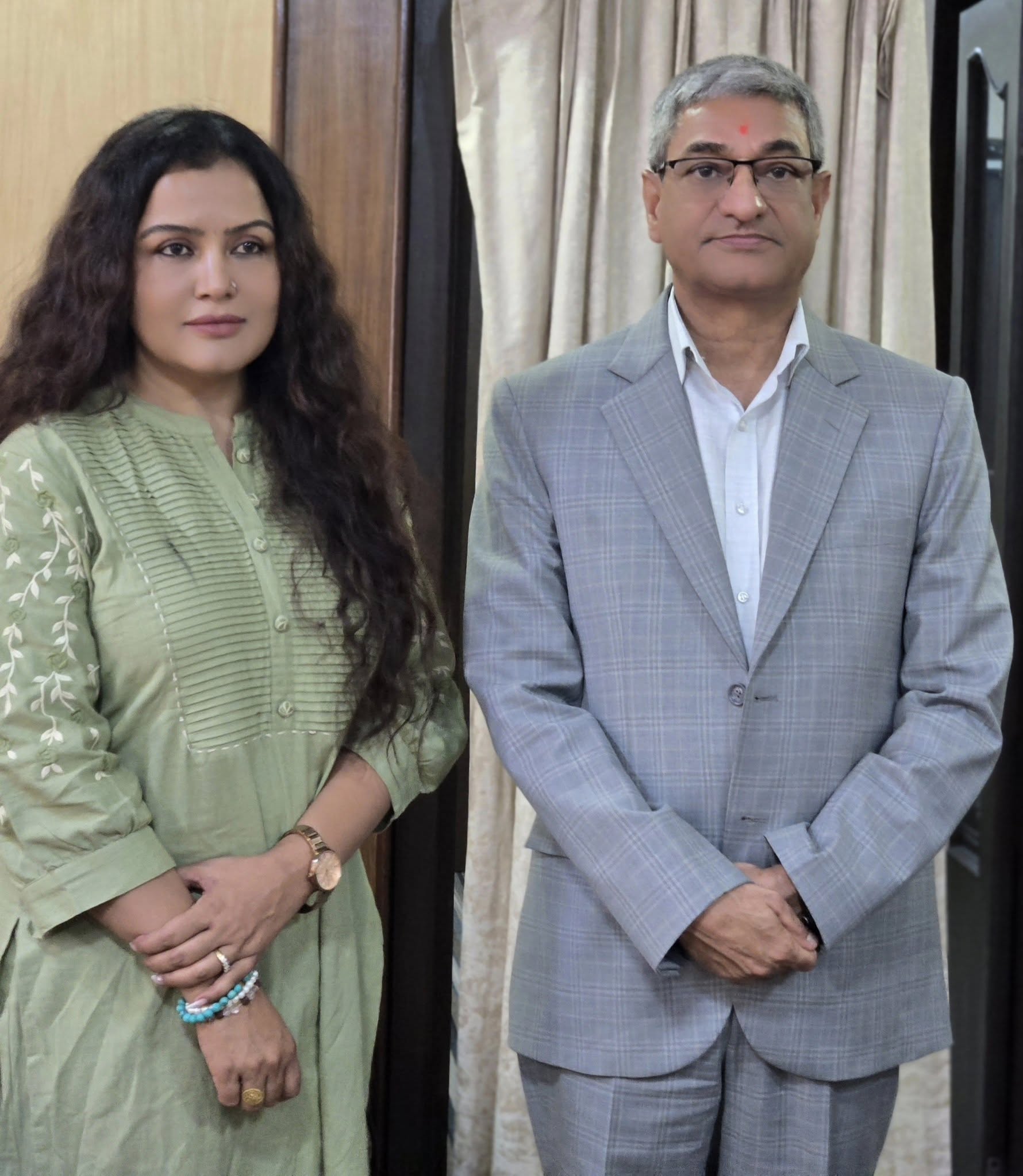 नागरिकता विधेयक पारित भएपछि गृहमन्त्रीलाई रेखा थापाको बधाई