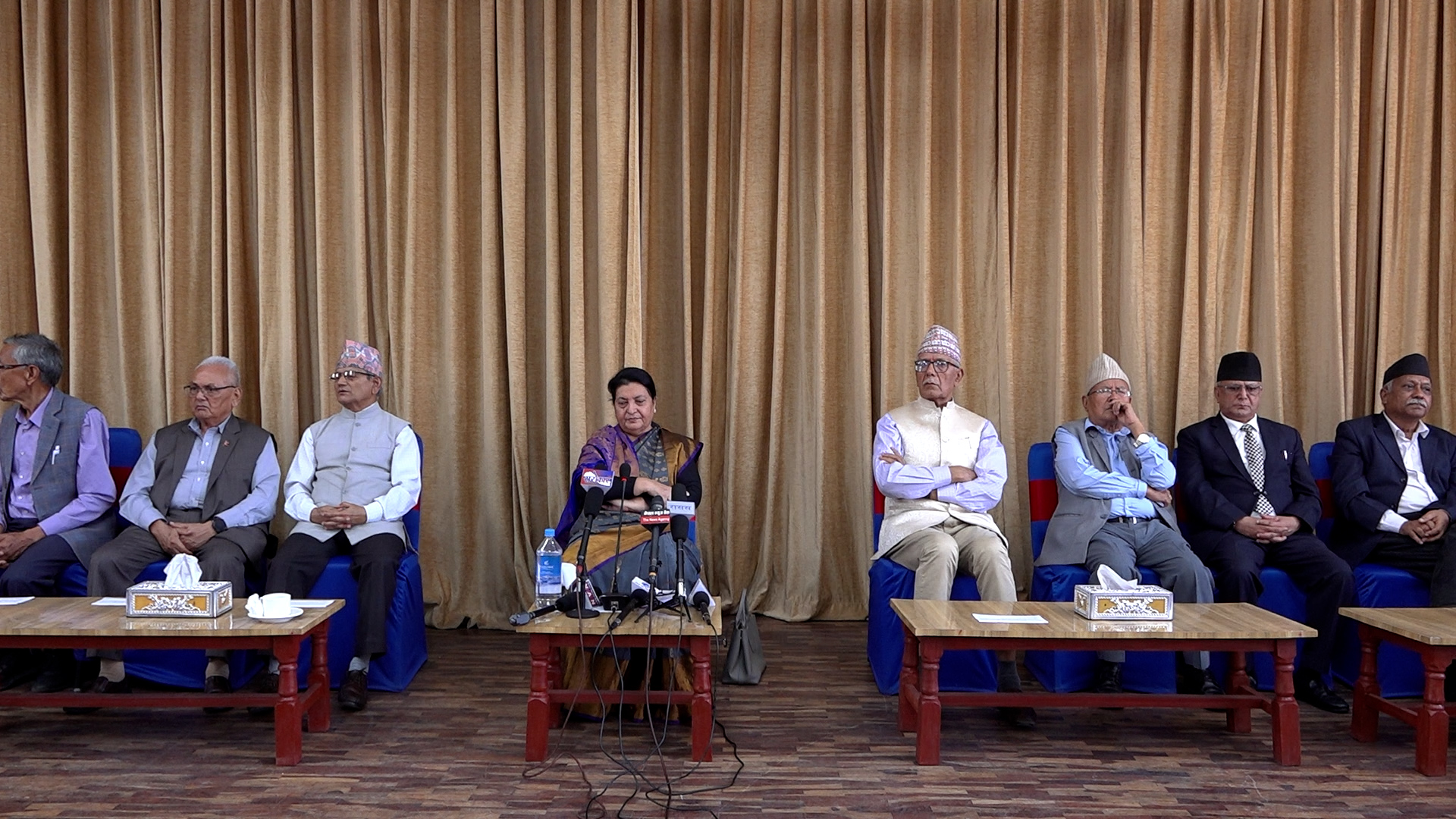 नेताहरू बाहिर धेरै बोल्ने आफ्नो पार्टीभित्र केही पनि गर्न नसक्ने प्रवृत्तिका छन् :विद्यादेवी भण्डारी