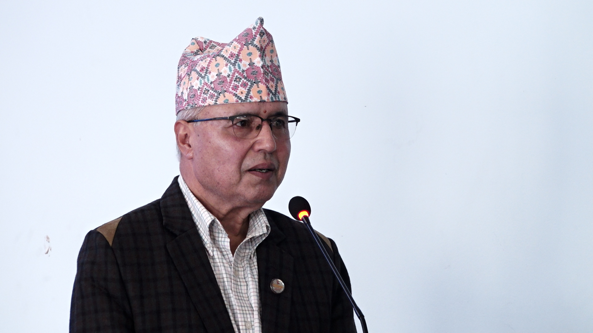 सबैको सुझाव अनुसार मौद्रिक र वित्तिय नीति बनेको छ, समस्या हुँदैन् : अर्थमन्त्री