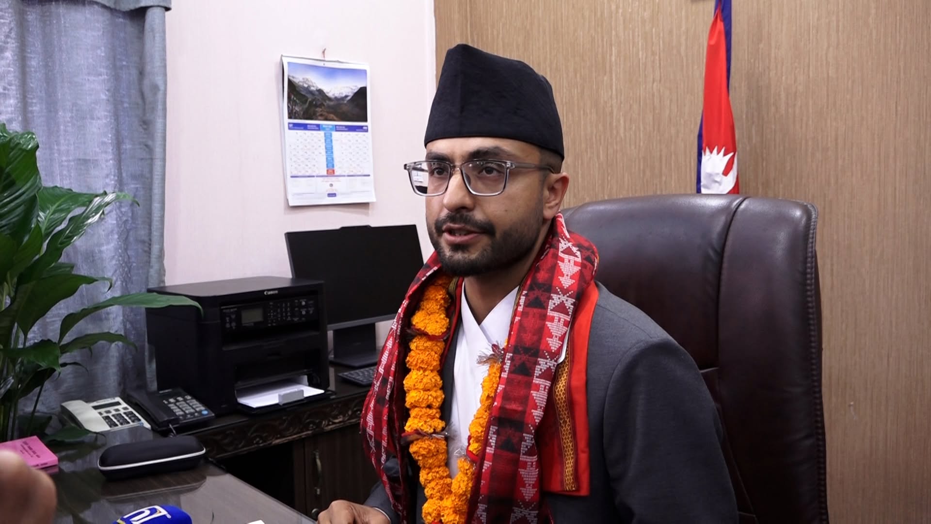 राजनीतिक दलका गतिविधिमा संलग्न शिक्षकलाई कारबाही गर्न शिक्षामन्त्रीको निर्देशन