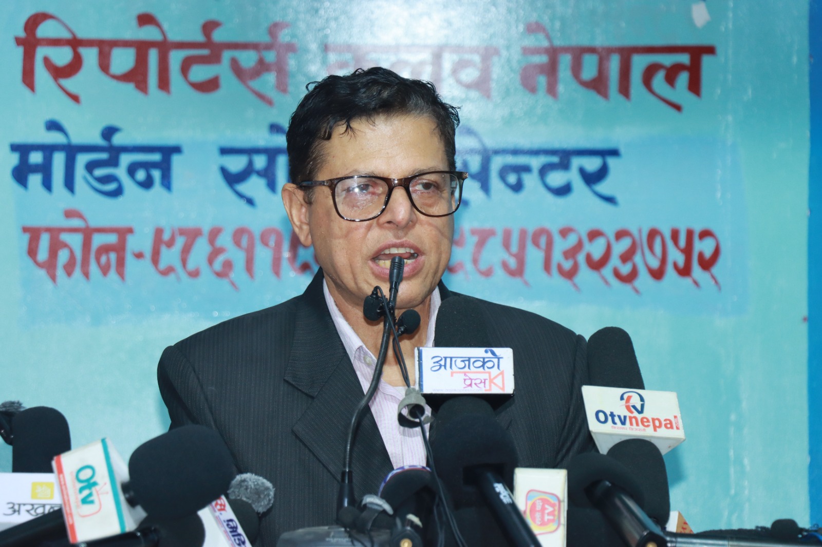 माधव नेपालविरुद्ध राजनीतिक प्रतिशोधको प्रयास गरिएको छ : उपाध्यक्ष खतिवडा