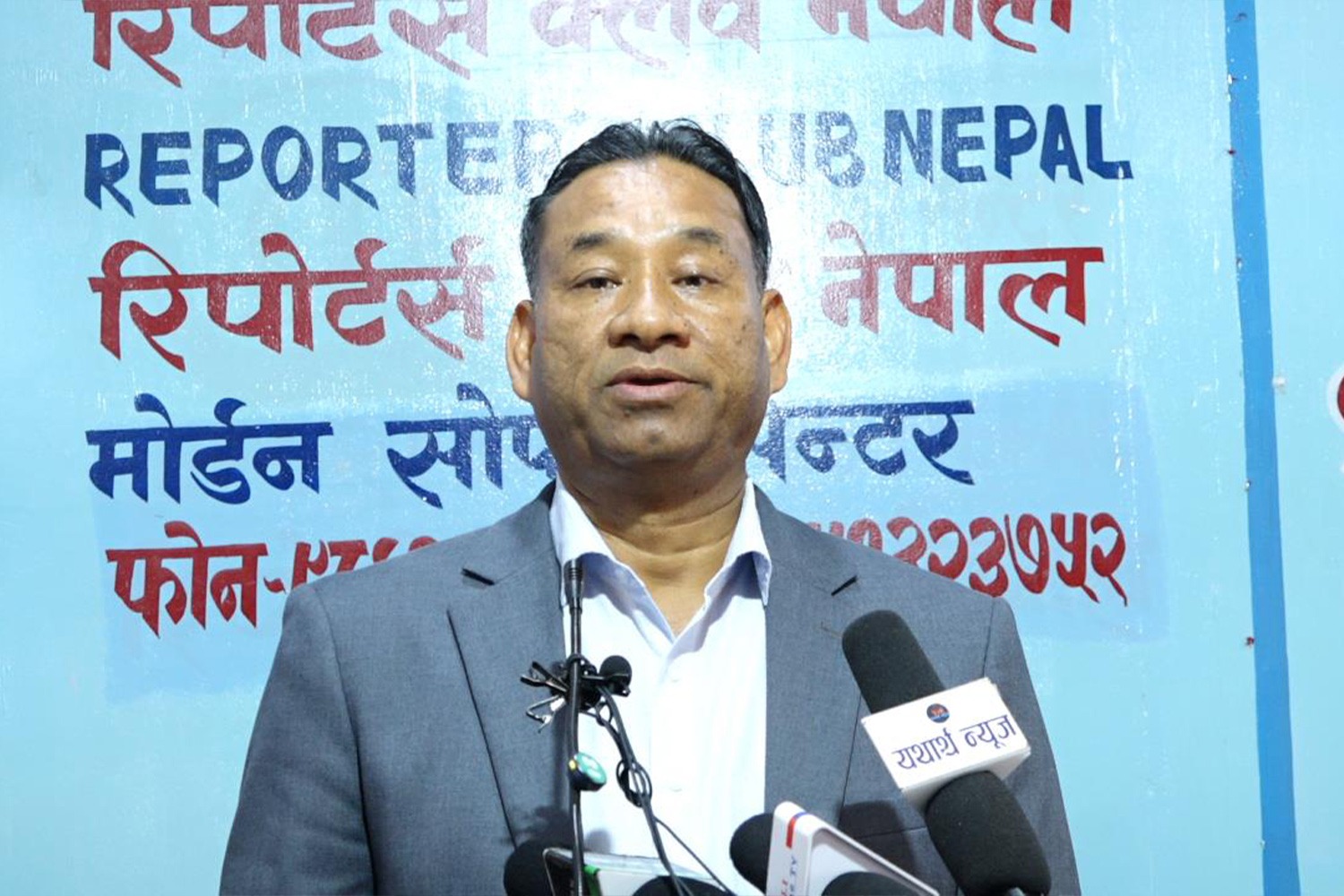 पूर्व राष्ट्रपति भण्डारीलाई राजनीतिमा रोक लगाउनु संविधानविपरीत होः एमाले नेता कर्ण थापा