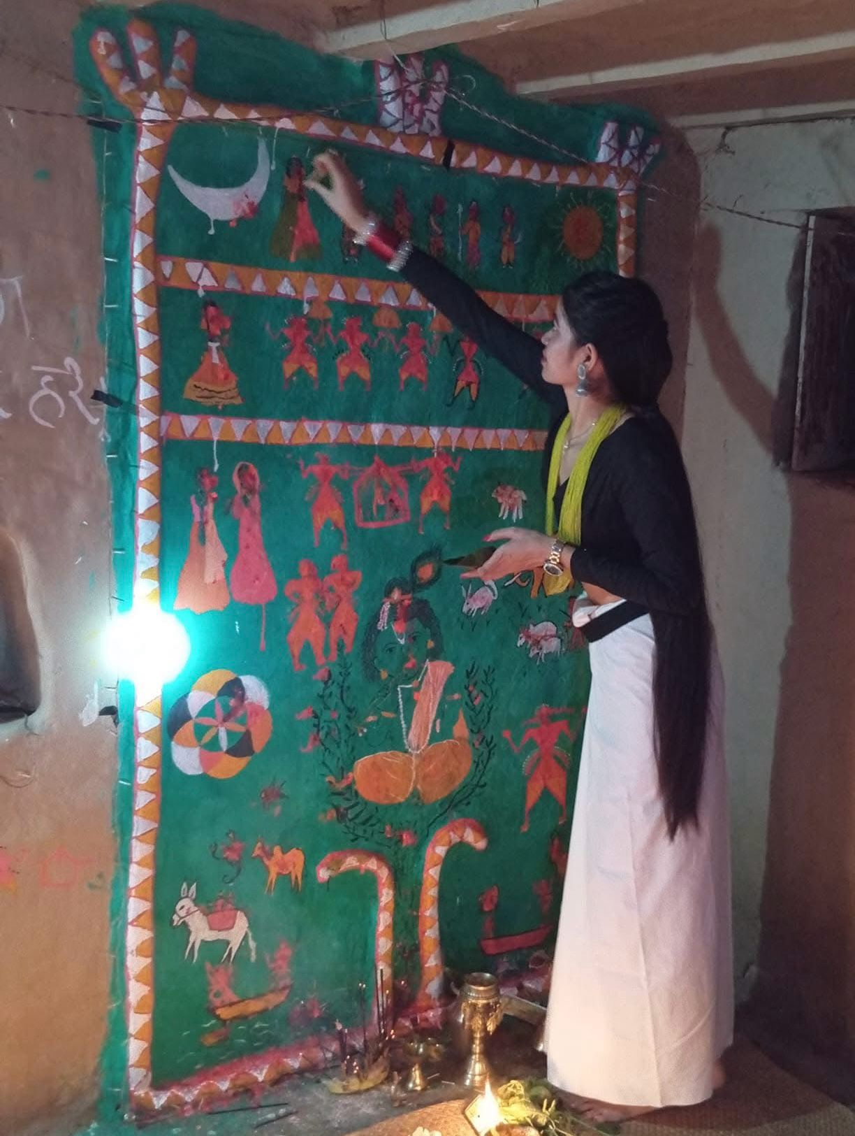 दाङमा थारु समुदायले उल्लासपूर्वक अष्टम्की पर्व मनाउँदै