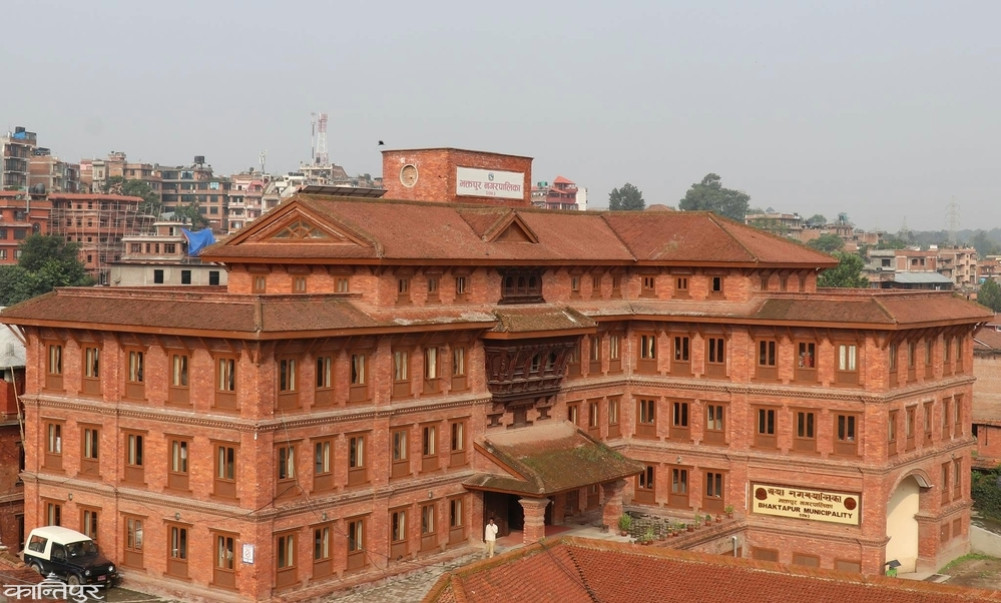 बाढीपिडितका लागि भक्तपुर नगरपालिकाको ७५ लाख ७१ हजार सहयोग