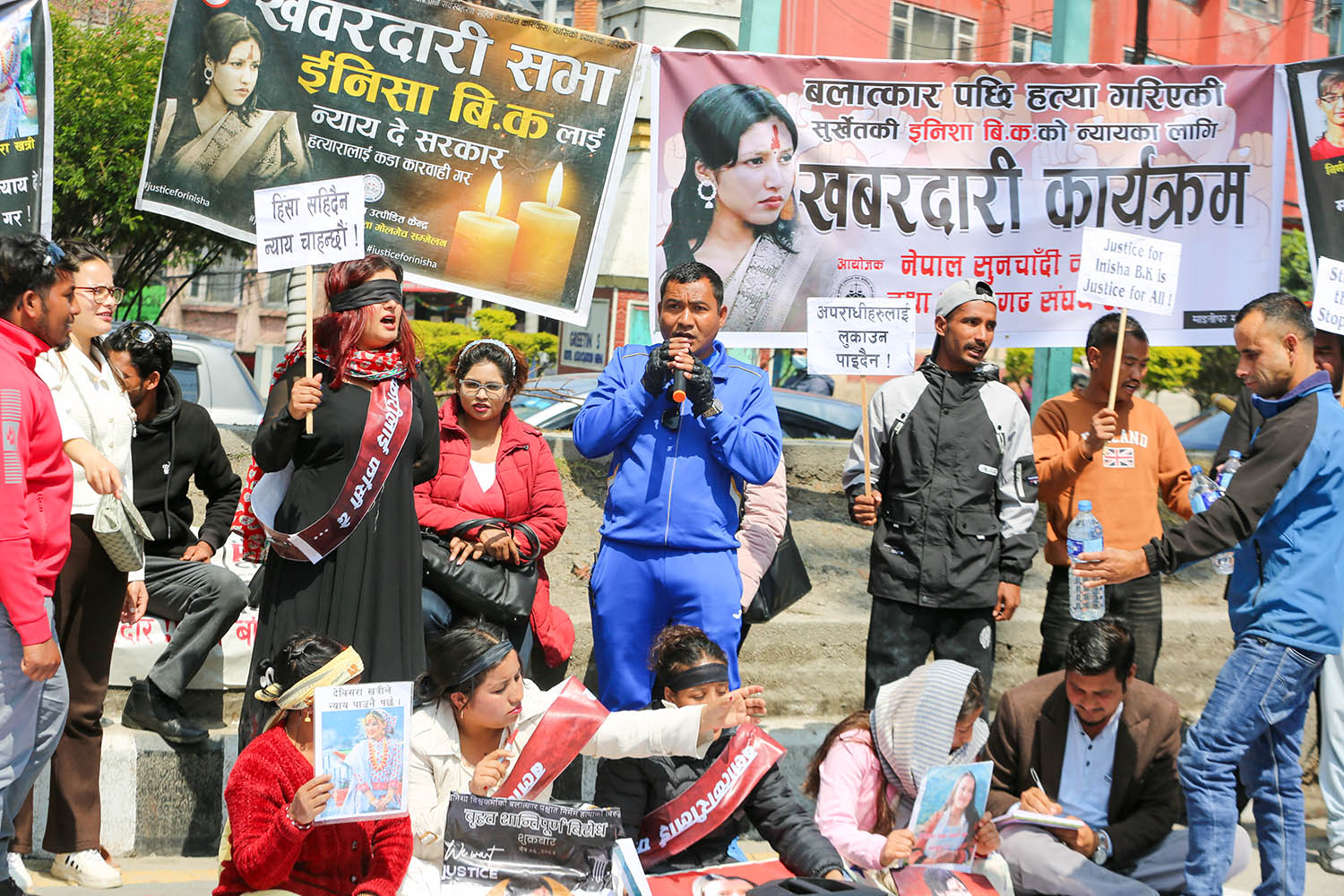 इनिशा विकको न्यायका लागि माइतीघरमा प्रदर्शन जारी (तस्विरहरु)