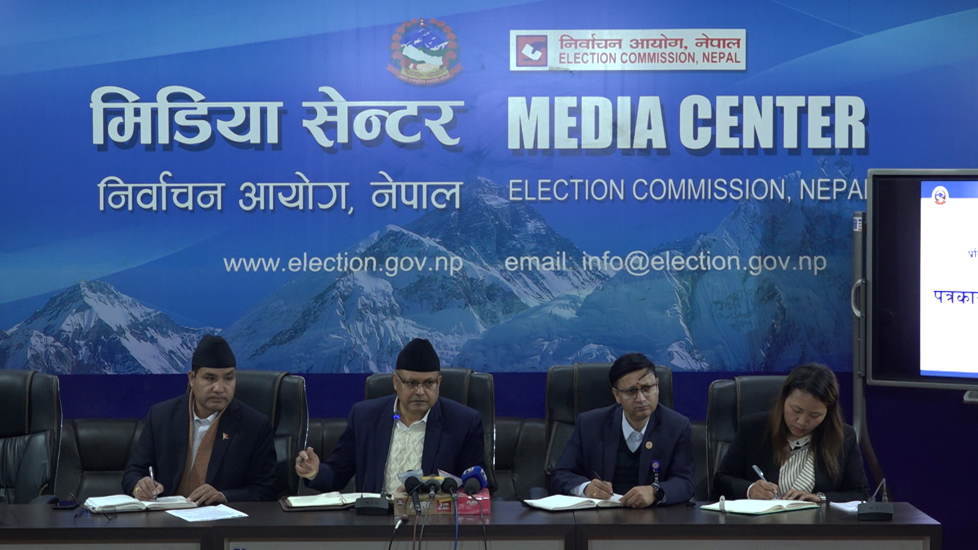 आचारसंहिता उल्लंघनका २३ उजुरी, १२ लाई स्पष्टीकरण सोधियो : निर्वाचन आयोग