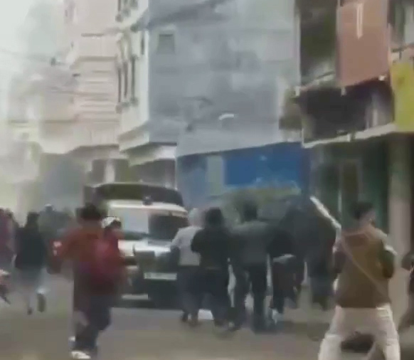 वीरगञ्जको आदर्शनगरमा सुरक्षाकर्मी र व्यापारीबीच झडप : एक सशस्त्र प्रहरी घाइते, गोदाममा छापा