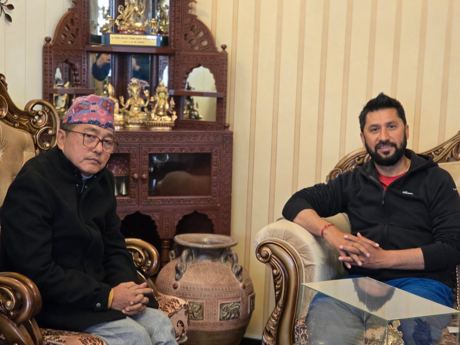 रास्वपा सभापति लामिछाने र राप्रपाका अध्यक्ष लिङ्देनबीच भेटवार्ता