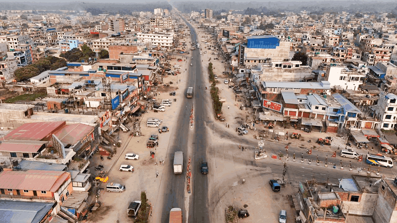 बर्दिबासमा तीव्र सहर विकाससँगै चहलपहल बढ्दो (तस्बिरसहित)