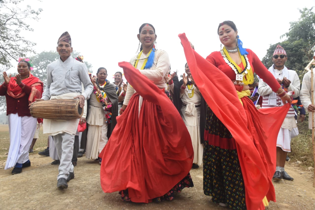 माघे संक्रान्तिको पूर्वसन्ध्यामा थारु संस्कृतिको अनुपम झल्को