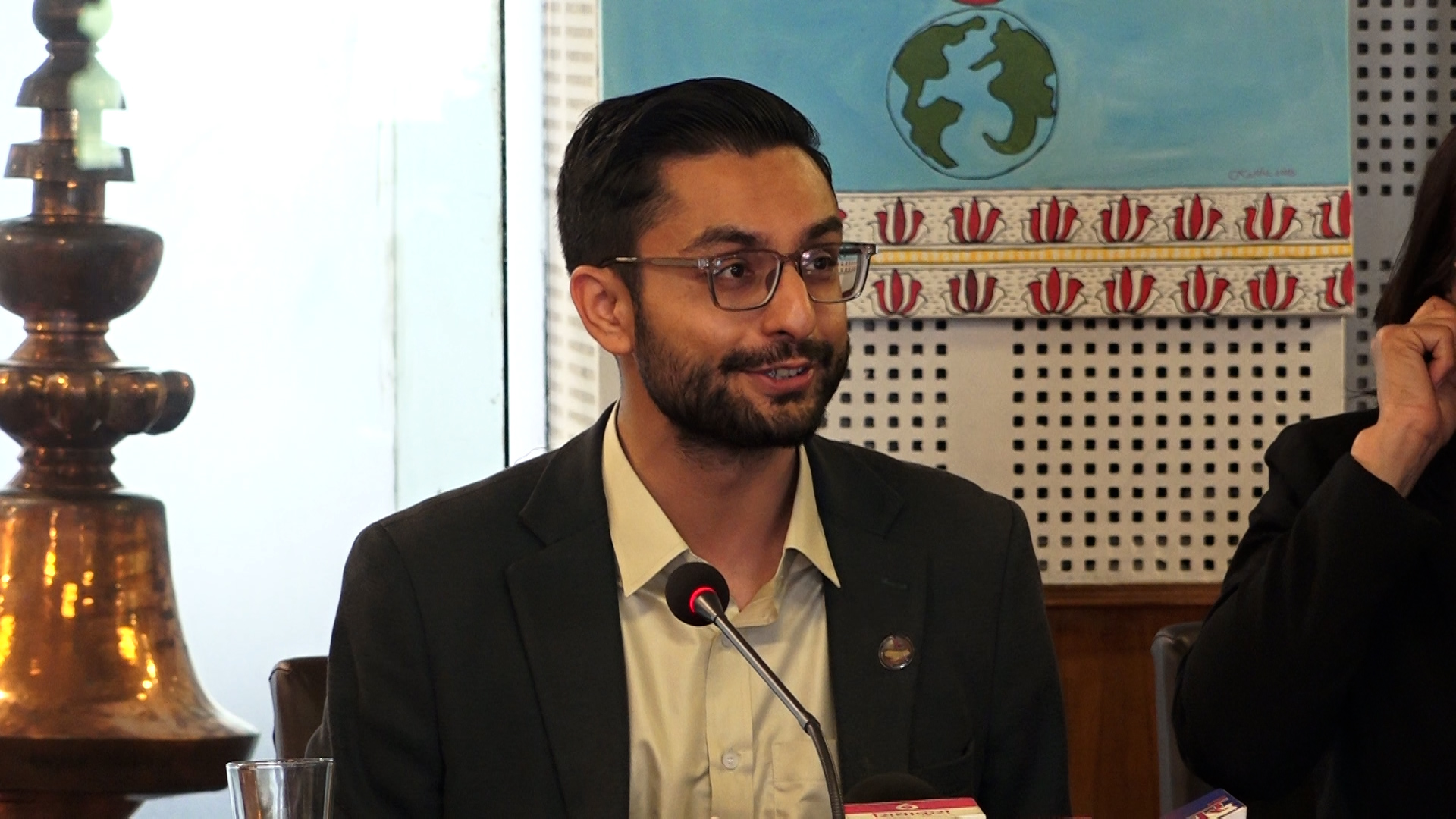 सरकारले हङकङस्थित नेपाली महावाणिज्यदूत लेखकलाई फिर्ता  बोलायो, विपिन जोशीको परिवारलाई १० लाख सहयोग