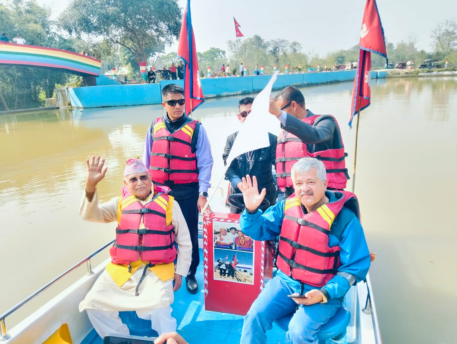 अध्यक्ष ओलीद्वारा ईन्द्रेणी तालमा मोटरबोट सयर