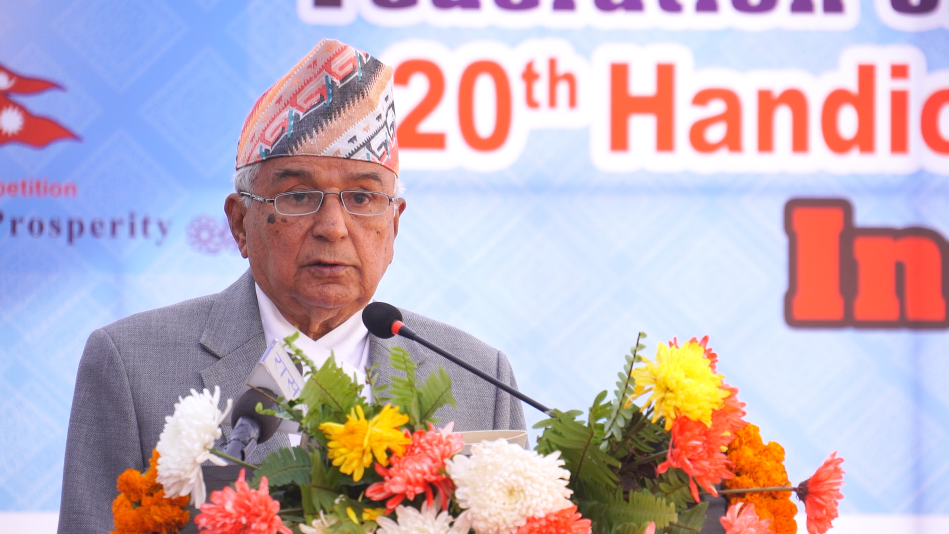 क्रिसमसले सामाजिक सद्भाव र सहिष्णुतालाई बलियो बनाओस् : राष्ट्रपति पौडेल